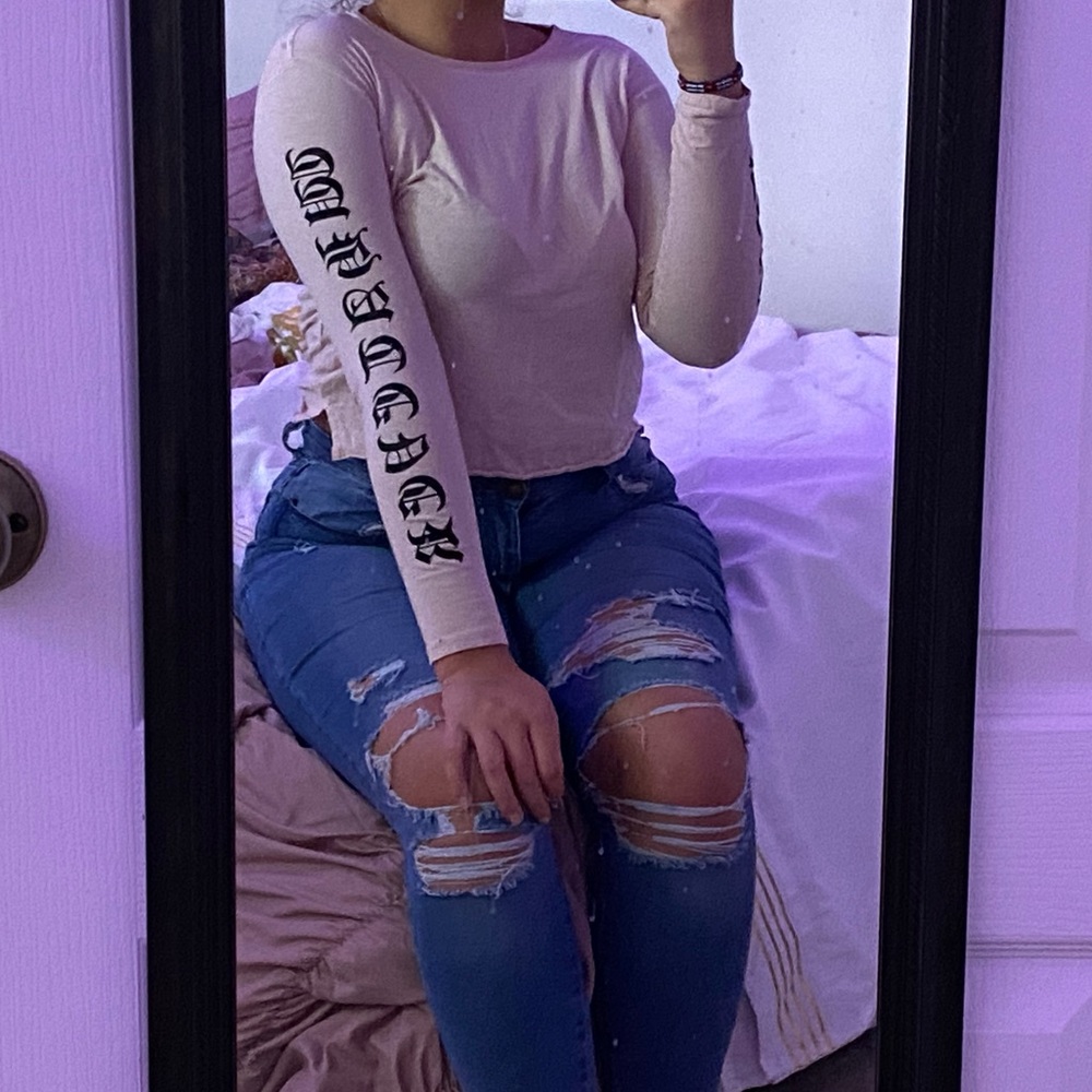 Pink long sleeve crop top